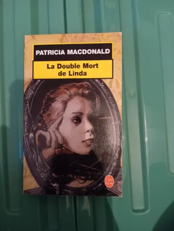 Livre La double mort de Linda