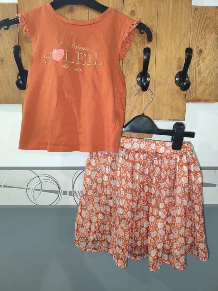 Ensemble t shirt jupe