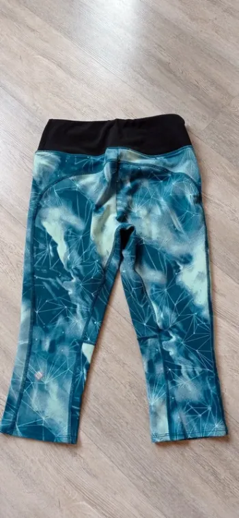 Domyos legging de sport 
Taille XS 
Très bon état