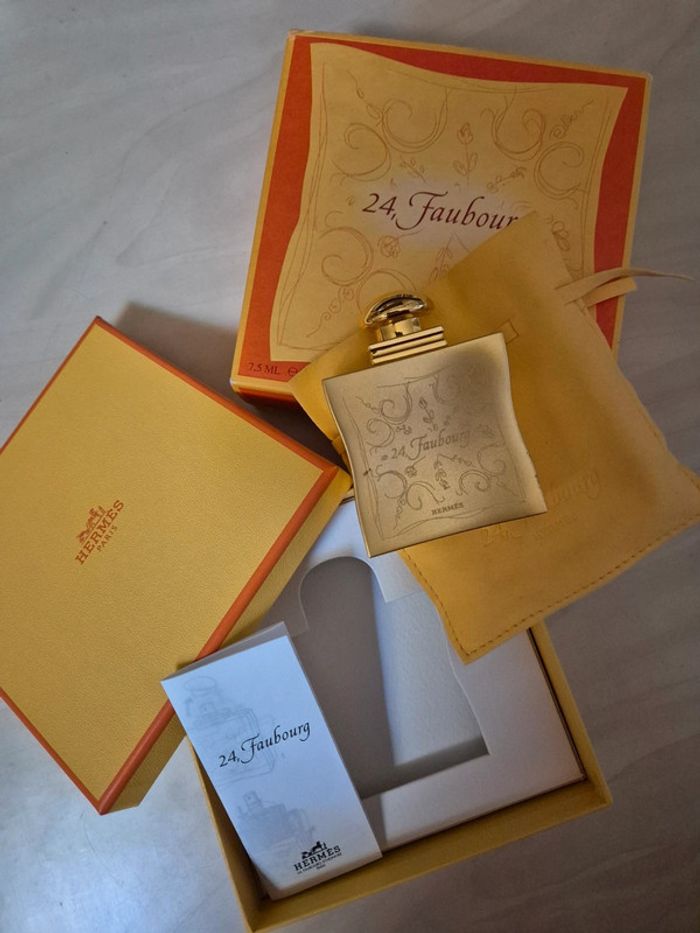 Parfum bijou Hermès 24 faubourg vintage
