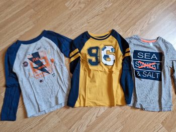 Lot de t-shirt okaidi taille 5 ans