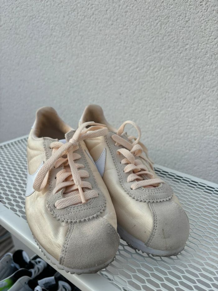 Paire de Nike Cortez - photo numéro 2