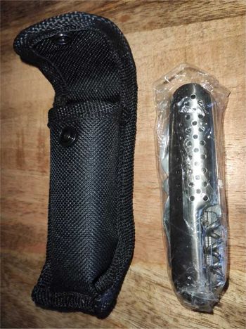 Couteau pliant avec etui 40 ans Loxam