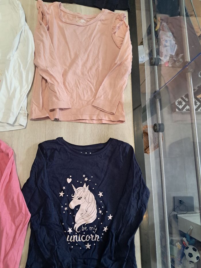 Lot de t shirts manches longues fille 6ans neufs - photo numéro 4
