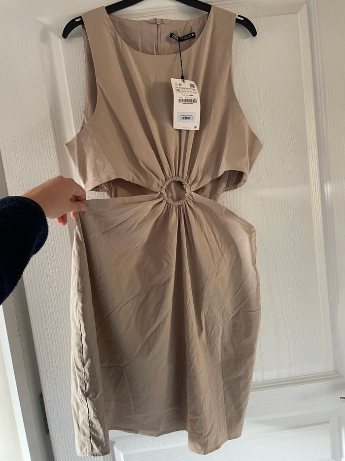 Robe Zara neuve