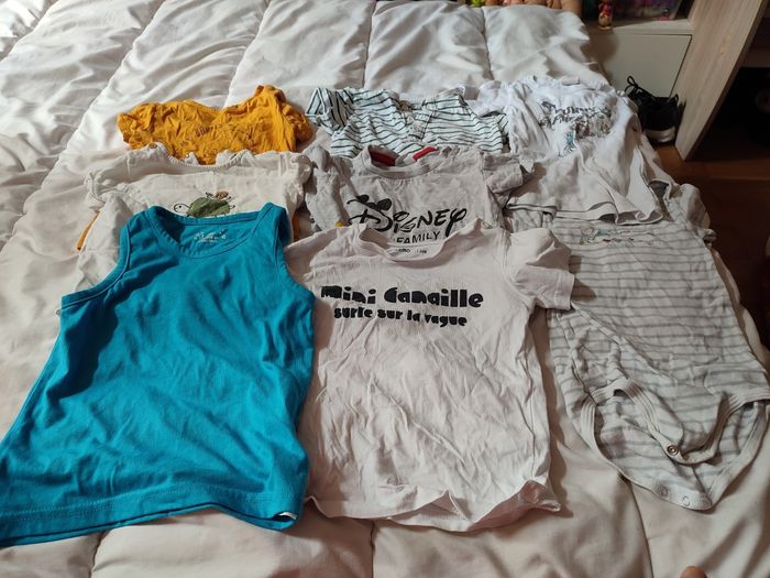 Lot vêtements 24 Mois