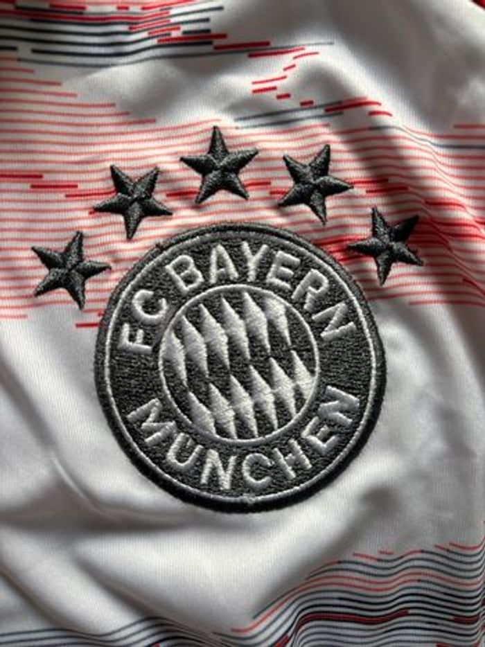 Maillot du Bayern Munich ⭐️ Taille S - photo numéro 7