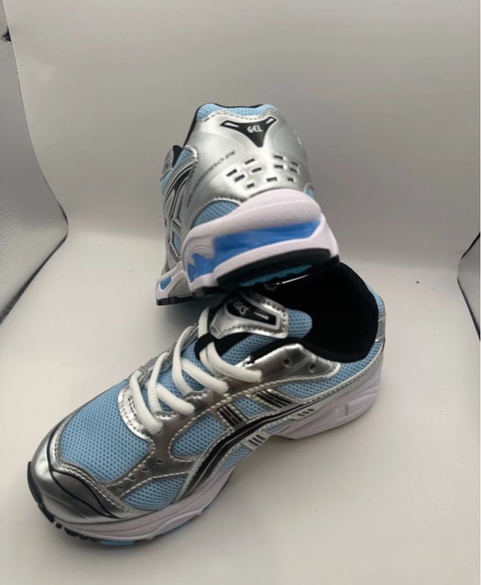 Asics bleu ou beige - photo numéro 8