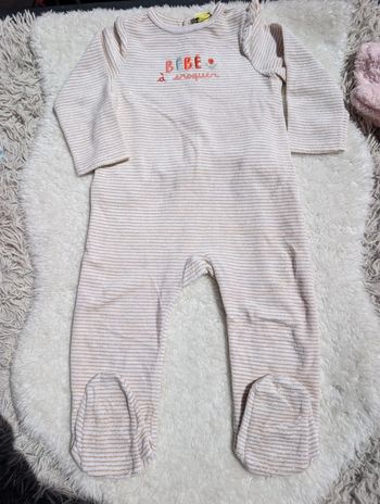 Pyjama tape à l'oeil 24 mois fille