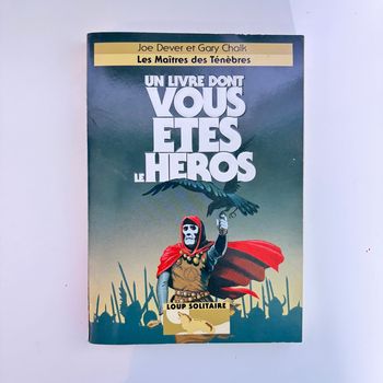 Les Maîtres des Ténèbres – Loup Solitaire (Livre dont vous êtes le héros)