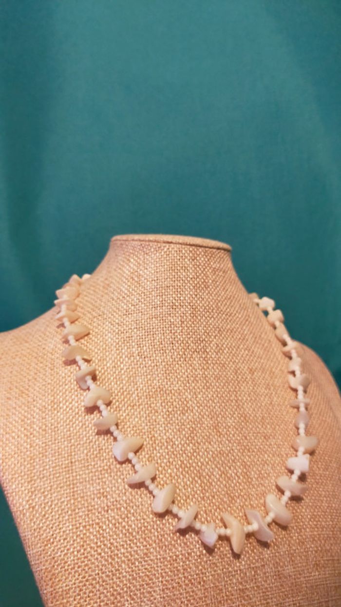 ollier vintage en nacre véritable – Collection Terres d’Ailleurs - photo numéro 4