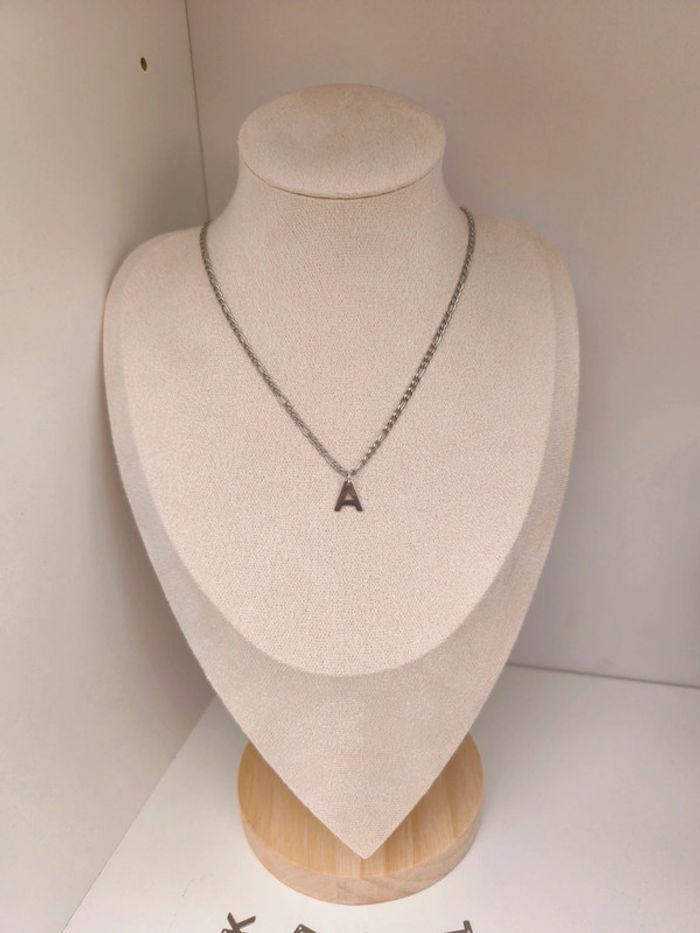 Collier argenté avec initiale au choix en acier inoxydable - photo numéro 5
