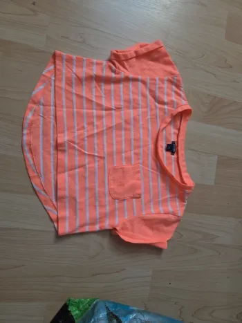 Tee shirt fluo taille 6ans kiabi