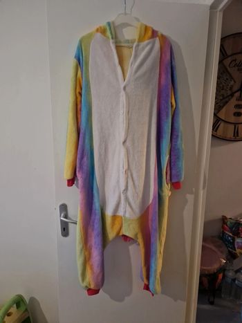 Surpyjama femme licorne à bouton avec capuche multicolore taille S TBE