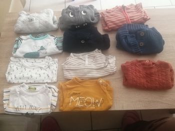 Pull, gilet et tee shirt