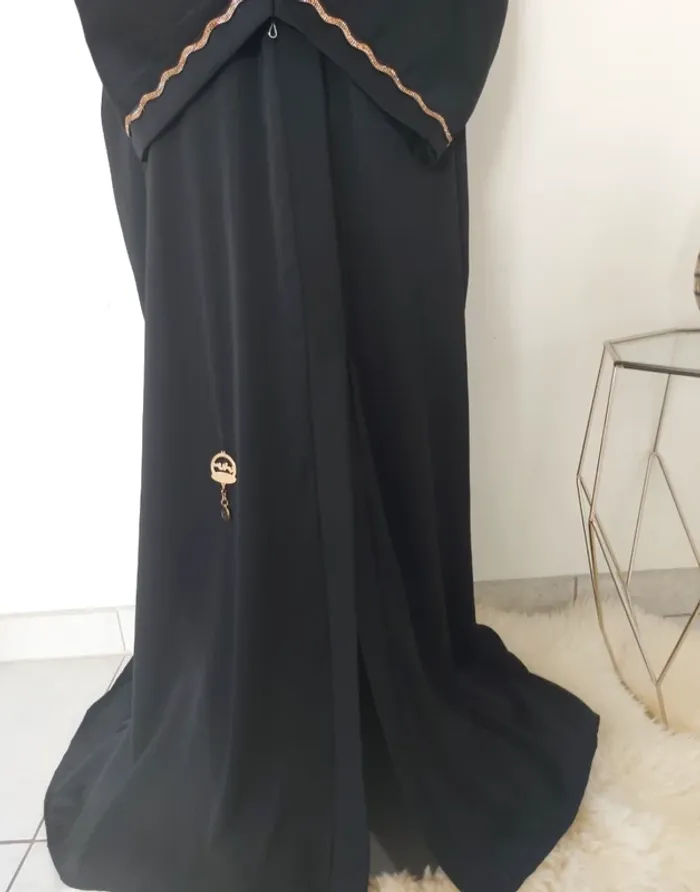 Robe noire zoom 1m50 à 1m55 - photo numéro 3
