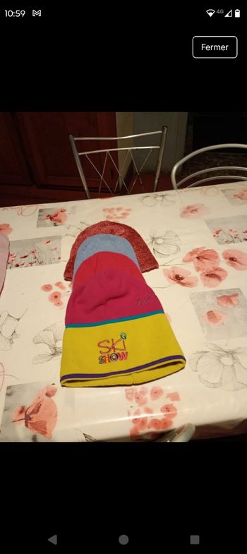 Lot de 4 bonnets 