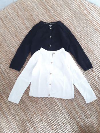 Lot de 2 gilets boutonnés Kiabi 4 ans