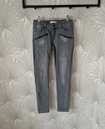 Joli jean Cache cache taille 38