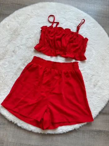 Ensemble rouge été