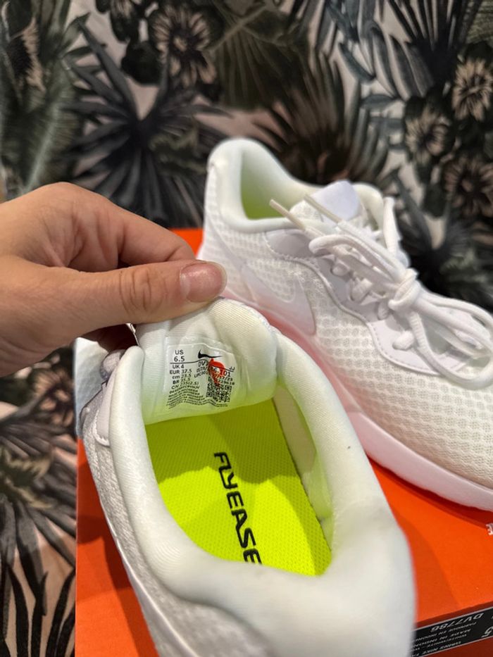 Wmns Nike tanjun flyease - photo numéro 3