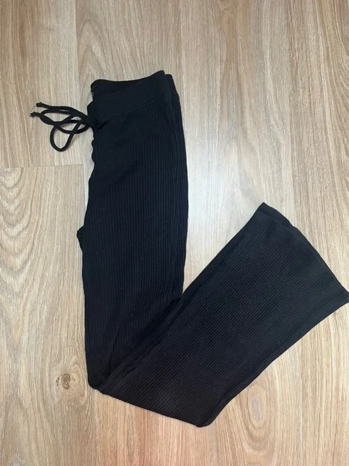 legging noir flare bershka - photo numéro 3