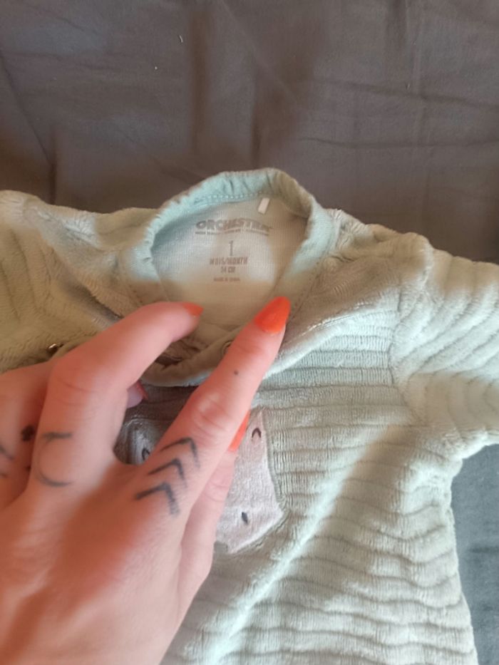 2 pyjamas 1 mois - photo numéro 4
