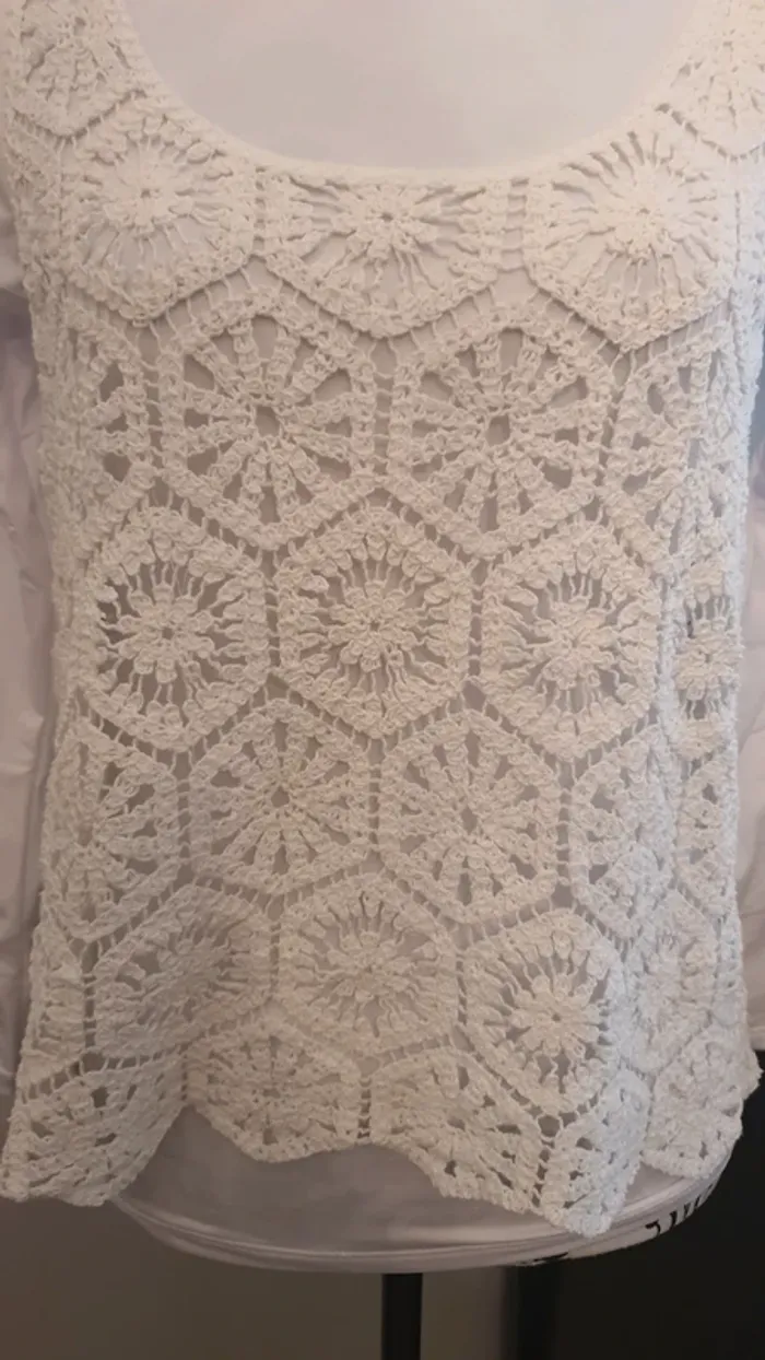 Débardeur crop top crochet - photo numéro 2