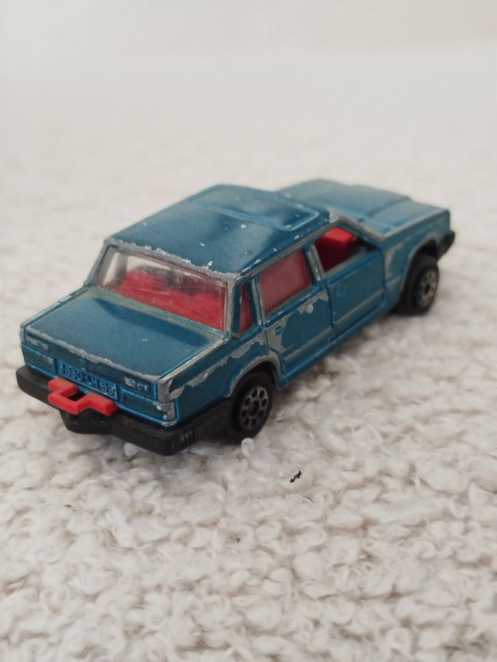 Voiture Majorette Volvo 760 - photo numéro 3