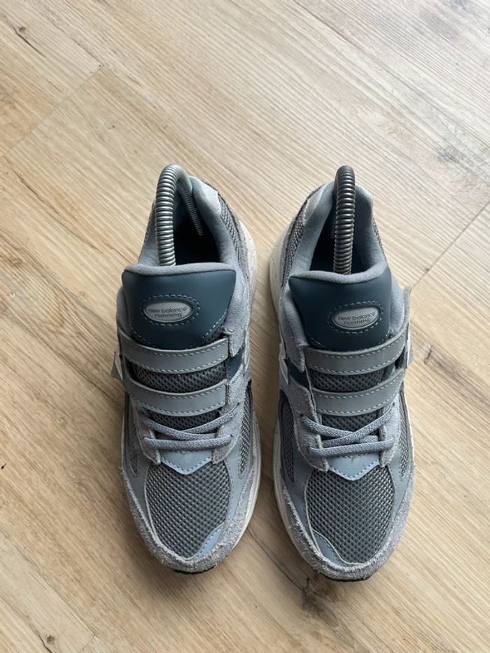 New Balance 2002r Scratch 35 - photo numéro 2