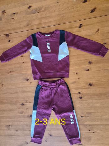 Survêtement nike