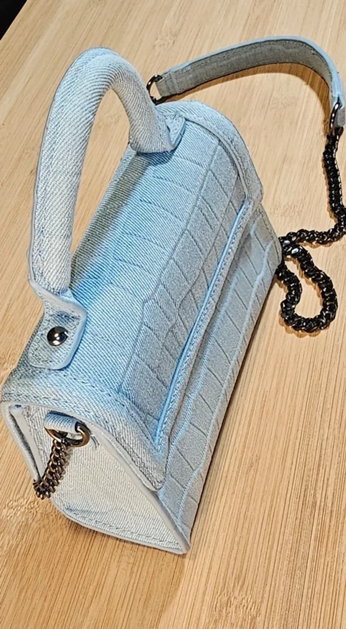 Sac Zara bleu et sa chaîne - photo numéro 4