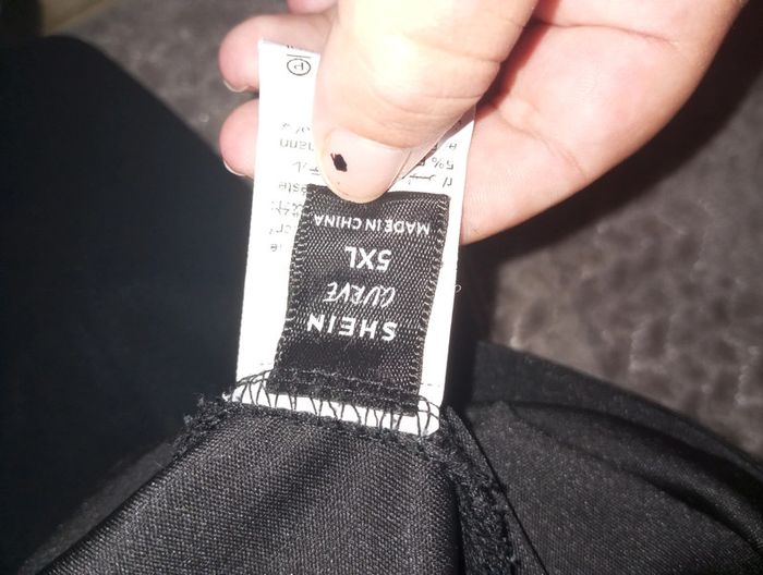 Pantalon avec traîne - photo numéro 2