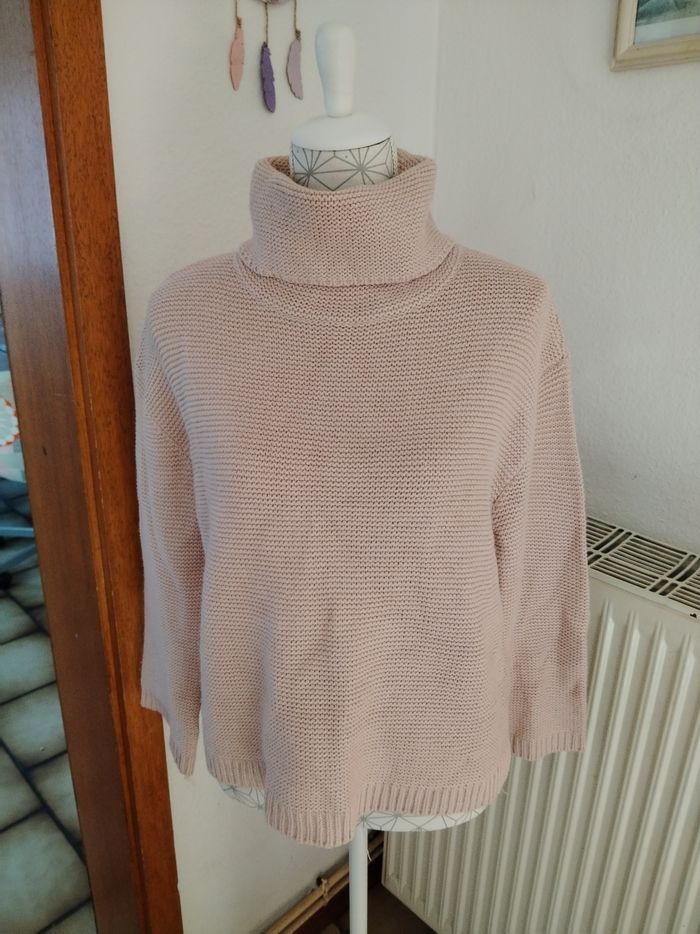Pull à col roulé (bac 2)