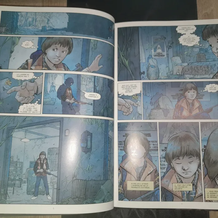 BD Stranger things - de l'autre côté - photo numéro 2