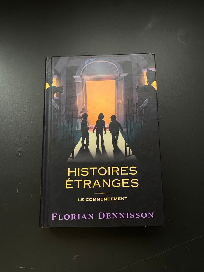 Livre histoire étrange