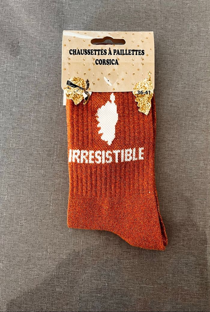 Chaussettes bordeaux “INSOLENTES” – Taille 35/38 - photo numéro 3