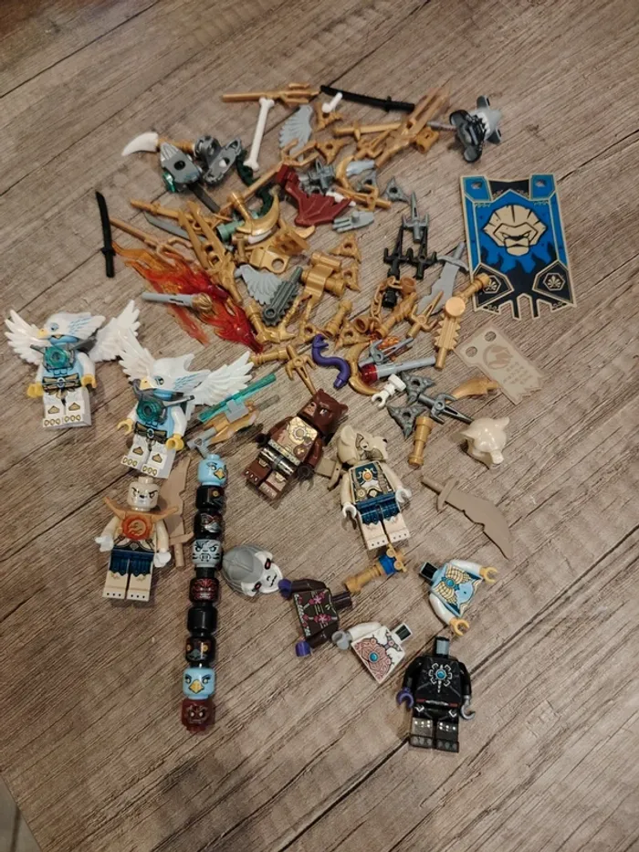 Lot vrac lego chima figurines armes drapeaux