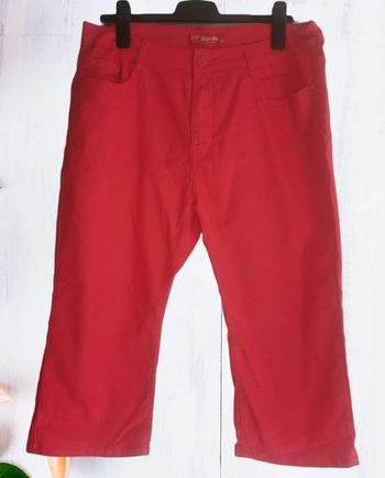 Pantacourt rouge t. 48