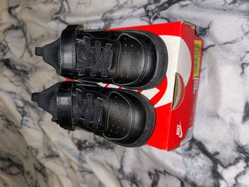 Nike Court Borough Noir