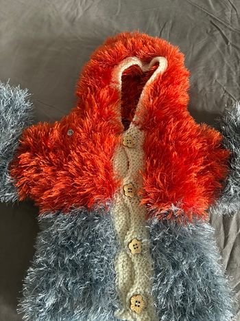 Veste polaire fille 6/9 mois  neuves jamais. Porté 