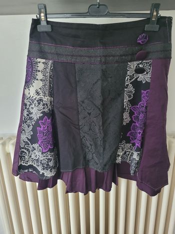 Jupe violette et noire cache cache