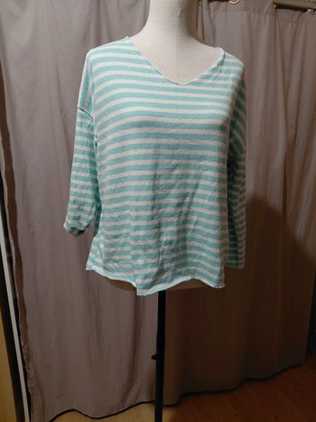 Très joli pull femme T U 