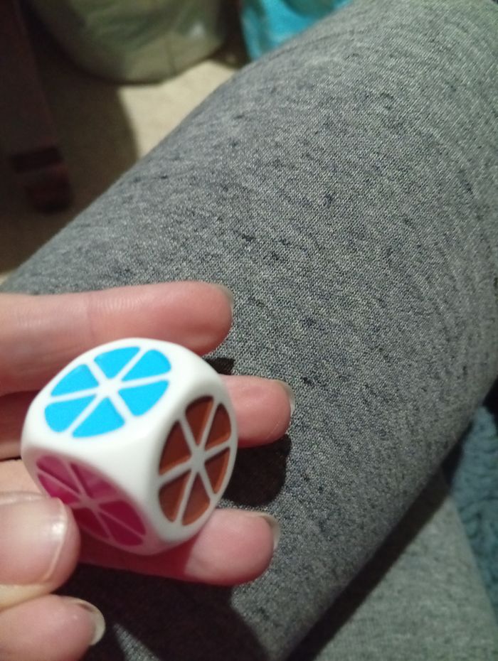 Trivial Pursuit Genus Edition Kompakt en allemand - photo numéro 5