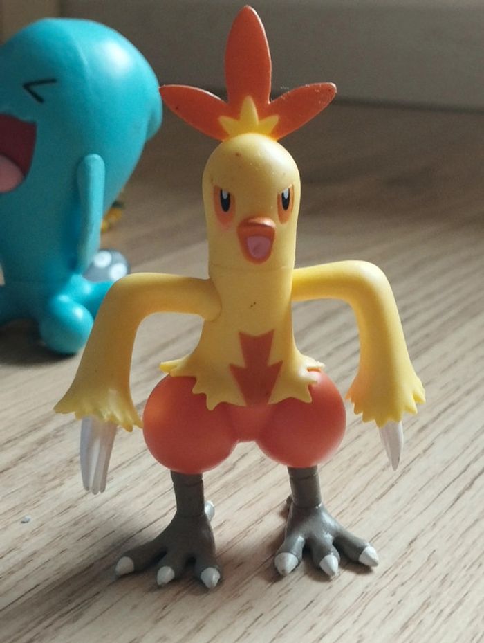 Lot pokémon Bandai et tomy Nintendo officiel - photo numéro 11