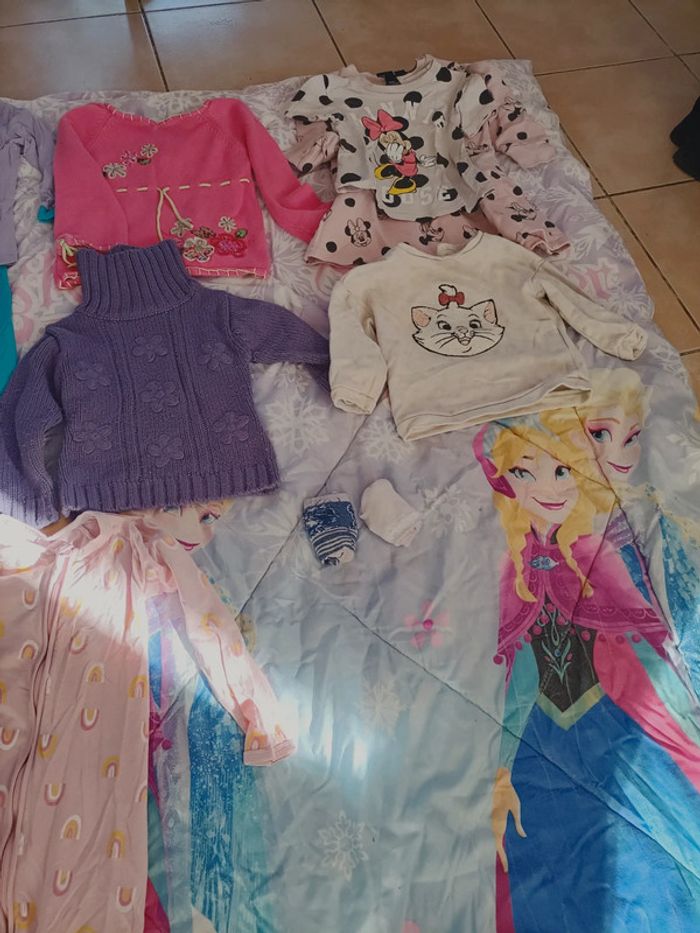 Lot vêtements fille 2 ans - photo numéro 7