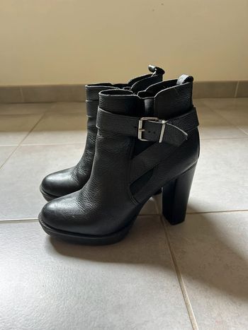 Bottines noires à talon taille 40 Minelli