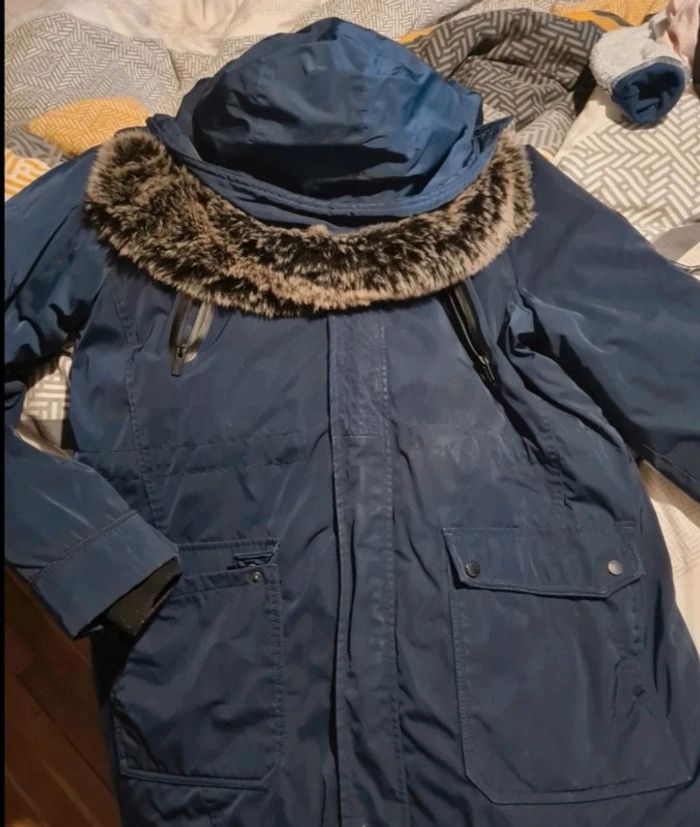Vends manteaux hiver bleu marine - photo numéro 3