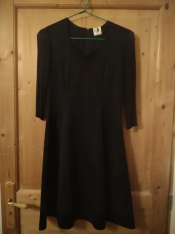 Petite Robe Noire Femme Cintrée