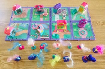 Cutie Club - Village et lot de Mini Pouces - Galoob - 1989